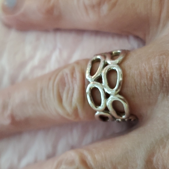 Pandora - "Circle of Friends" - RETIRED - Picture 6 of 12